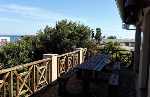 Kleinmond House | Uiteindelik - Kleinmond :- Secluded village on the Coast