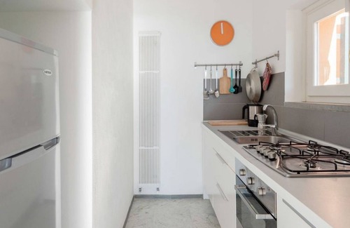 Pugliola House | Ulivi House: Pool, Tennis, 2 AC BDR, 2BTH, parking + Free Garage in Lerici LTZ!