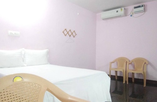 Mahabalipuram Beach House | Ulo Rainbow Guest House