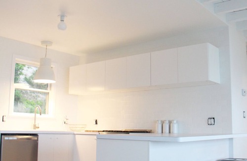 Riverhead Cottage | Ultimate beach getaway: secluded beach, spectacular views, stylishly renovated