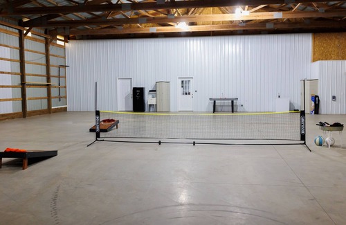 Lakewood  Shelby County House | Ultimate Country Home with a 4800 sq.ft shed- pickle ball, corn hole, and more!