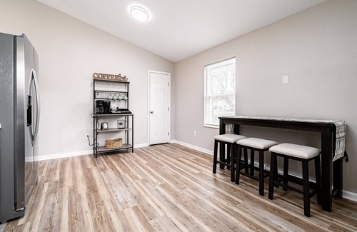 Radcliff House | Ultimate Family Escape - 5BR 2.5BA - 2 Living Rooms
