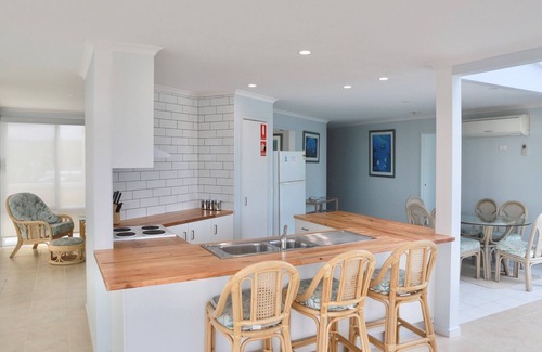 Lakes Entrance Apartment | Ultimate Holiday Apartments