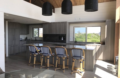 Madaket House | Ultimate relaxation at the beach and conservation land, completely renovated.