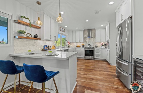 Mira Costa House | Ultimate SoCal Retreat: Poolside Fun & Views!