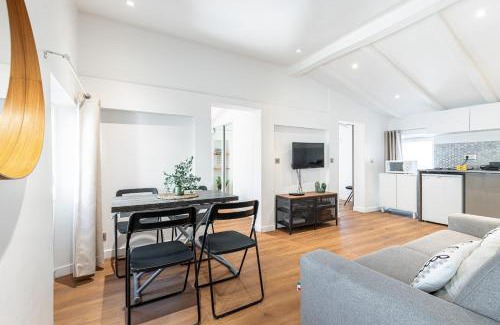 Carre d'Or Apartment | Ultra Central 2 Bdr - Rue de France