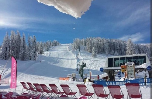 Peone Apartment | Ultra resort center Large 3-room apartment At the foot of the slopes & shops