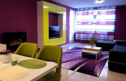 Sofia Apartment | Ultraviolet relax apart