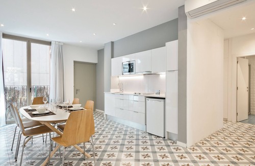La Sagrada Familia Apartment | Uma Suites Sagrada Familia