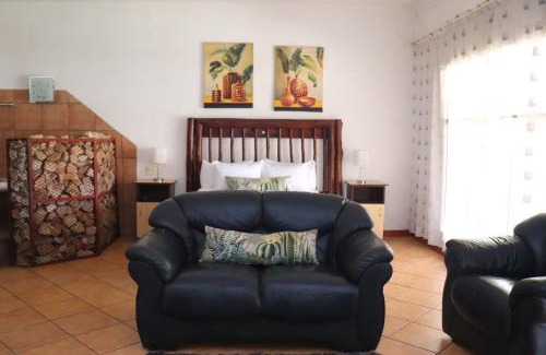 Bronkhorstspruit Cabin | Umnotho We Afrika House