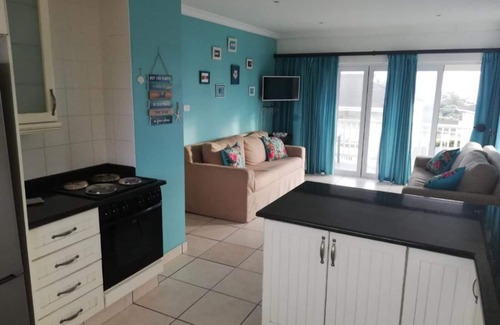 Melville House | Umtentweni 23 on Sea