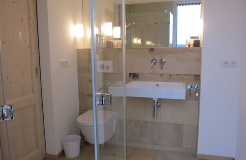 Georgensgmuend Apartment | Umweltfreundliche FeWo (68qm) in Passivhaus im OG mit Dachterrasse