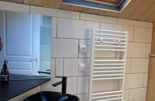 Bourg-de-Sirod Apartment | Un Havre de Paix Dans un nid de Verdure