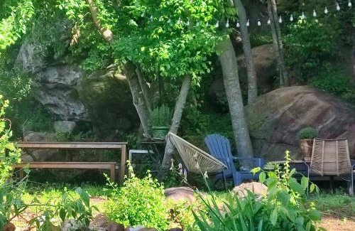 La Capelle-et-Masmolene House | un pied dans la forêt