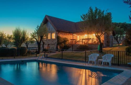Avila House | Una casita en el campo dentro de la ciudad