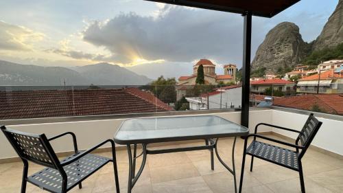 Kalambaka Apartment | UNDER THE ROCKS 3