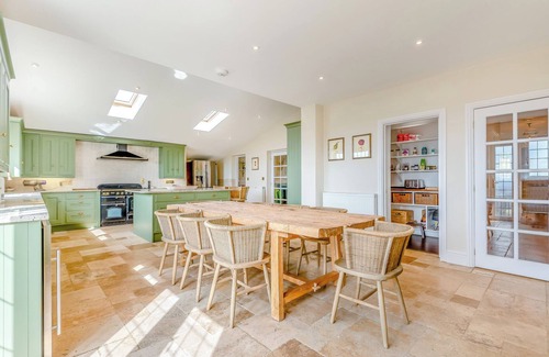 East Knoyle Cottage | UNDERHILL HOUSE, family friendly, luxury holiday cottage in Hindon