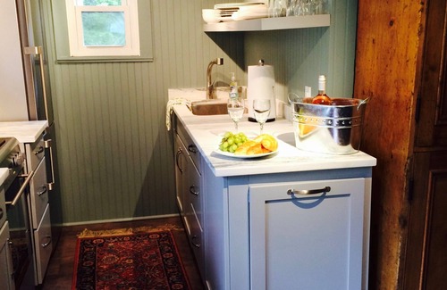 Manchester Center Apartment | Unexpected Style in a Cosy, Convenient In-Town Apartment