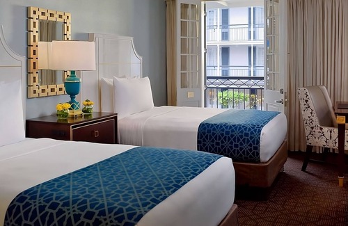 French Quarter Resort | Unforgettable Stay in French Quarter! Pets Allowed, Balcony, w/Outdoor Pool