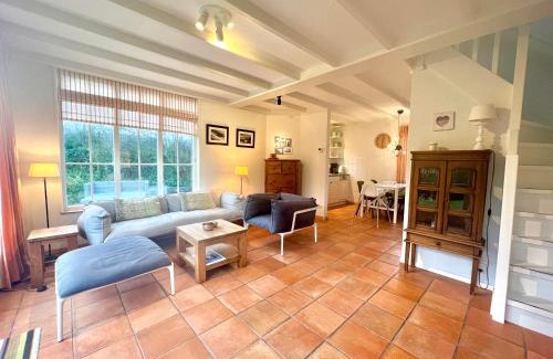 Domburg House | Uniek huis onderaan de duinen -veel privacy- eigen parkeerplaats