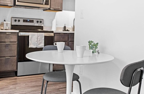 Core Apartment | Union Depot Studio - Gym, Pool Table, EV Charging