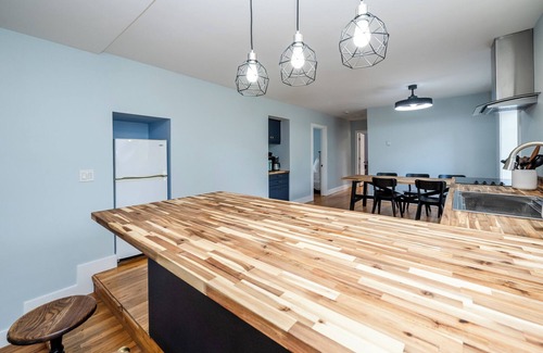 Union Pier Cottage | Union Pier Cottage Close To Everything! One Of Three Units!