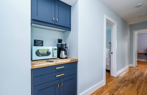 Union Pier Cottage | Union Pier Cottage Close To Everything! One Of Three Units!