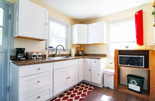 Astoria House | Uniontown Boat View House