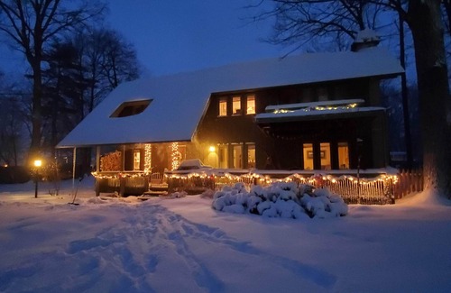 Malletts Bay House | Unique 2-bedroom house near Lake Champlain