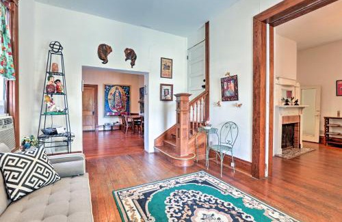 Northwest Los Angeles Heights House | Unique Art Home Less Than 5 Miles to San Antonio Riverwalk