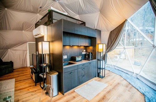 Glendale House | Unique Dome Retreat near Zion and Bryce with Hot Tub and Stargazing, Sleeps 4