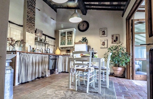 Vicopisano Apartment | Unique & Historic Casa Colomba - Medieval Tower House - Apartment