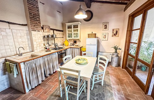 Vicopisano Apartment | Unique & Historic Casa Colomba - Medieval Tower House - Apartment