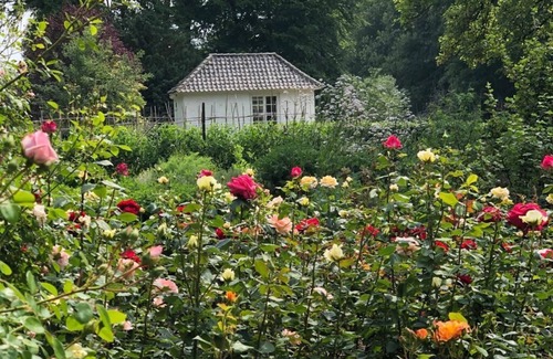 Loon op Zand House | Unique holiday home located in the castle garden of the White Castle estate