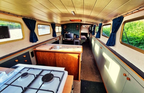Municipality of Wormerland Boat Rental | Unique nature experience on the water, Bed in boat Jisperveld