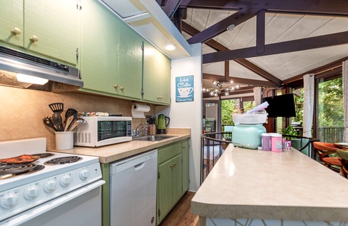 The Galena Territory Cabin | Unique octagon house in woods- Hot tub, pool, fireplace, firepit