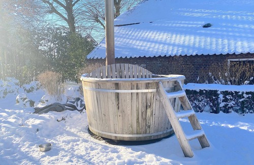 Zeeland House | Unique Pipowagen with optional hot tub