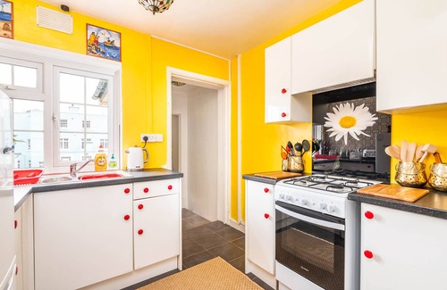 Mabe Cottage | Unique Pirate Cottage in Penryn, Falmouth with hot tub, sleeps max 8