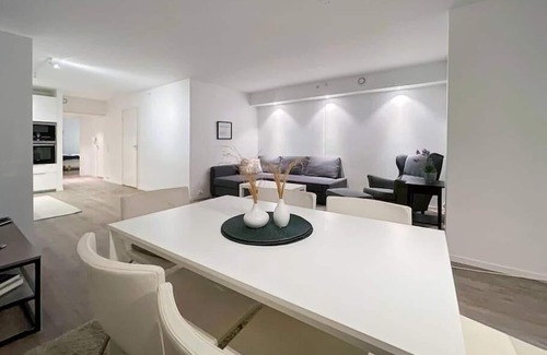 Stavanger Apartment | Unique Place by Stavanger BnB 19 2bdr, parking terrace