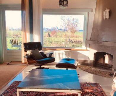 Heerewaarden Villa | Unique place on the river Waal