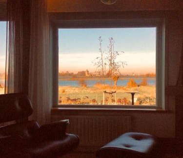 Heerewaarden Villa | Unique place on the river Waal