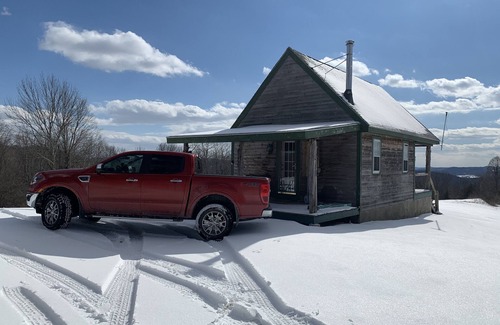 Town of Hebron Cabin | Unique Private Tower & Modern Cabin - Owner Managed/Maintained