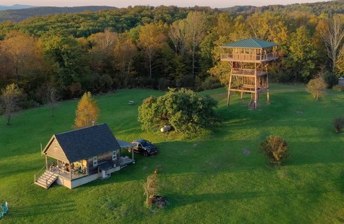 Town of Hebron Cabin | Unique Private Tower & Modern Cabin - Owner Managed/Maintained