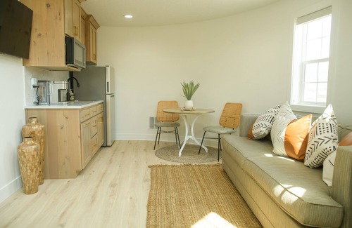 Lava Hot Springs Cabin | Unique stay in a modern grain bin home 2 miles from the famous hot pools!