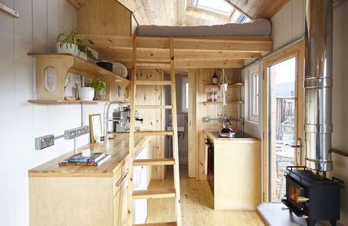 Ballater House | Unique tiny house with wood fired roll top bath in heart of the Cairngorms
