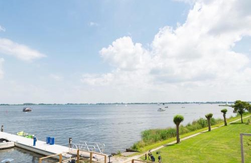 Offingawier Boat Rental | Unique vacation home