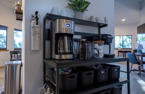 Crystal River House | Unique Waterfront Treetop Loft House Sleeps 6