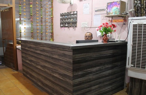 Jabalpur House | Unit 14 Beautiful and clean room to stay