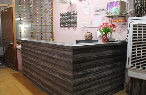 Jabalpur House | Unit 16 Beautiful and clean room to stay