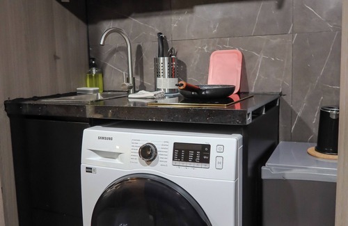 Singapore River Apartment | Unit 3.403